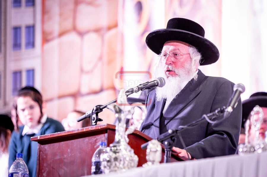 ל"ג בעומר בחצה"ק סאטמר