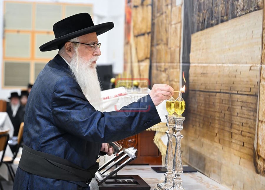 ל"ג בעומר בחצה"ק צאנז