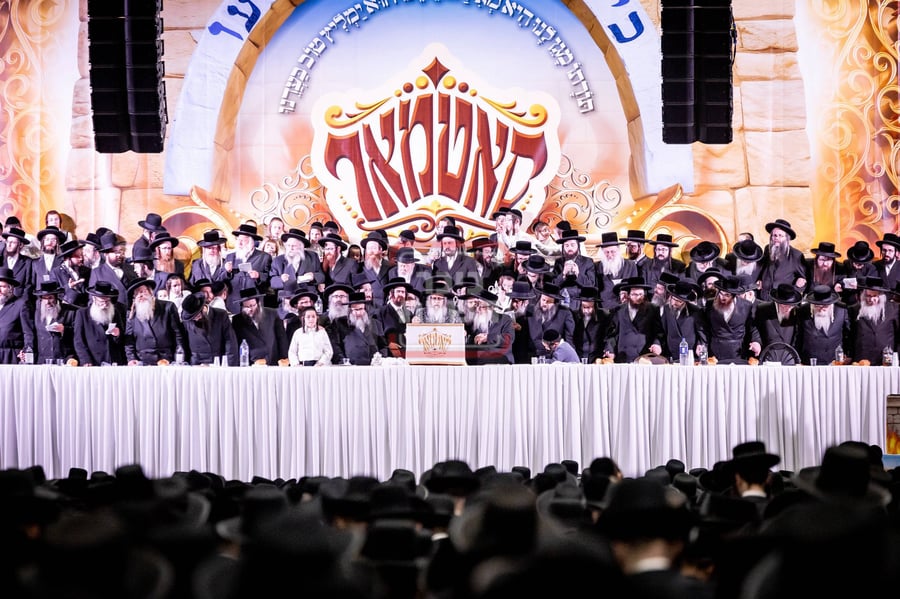 ל"ג בעומר בחצה"ק סאטמר