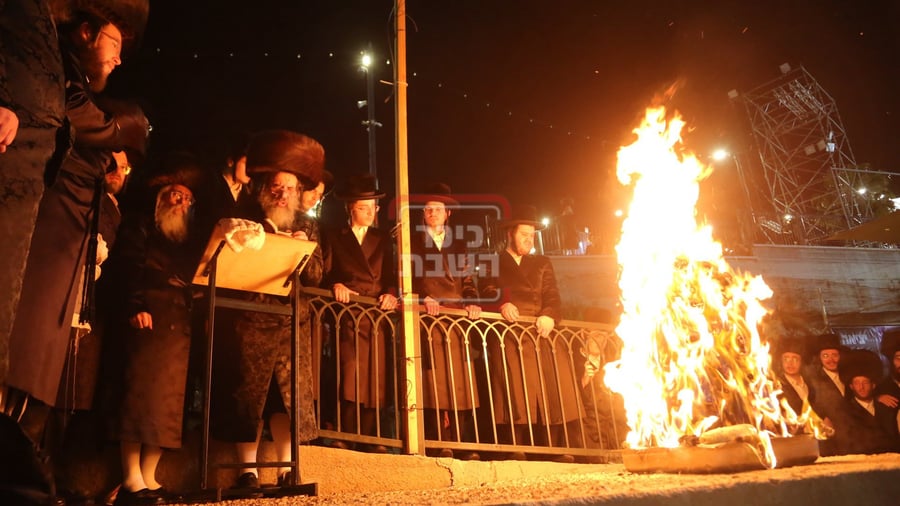 הגה"צ רבי חיים מאיר הגר, אב"ד קריית ויז'ניץ בהדלקה במירון