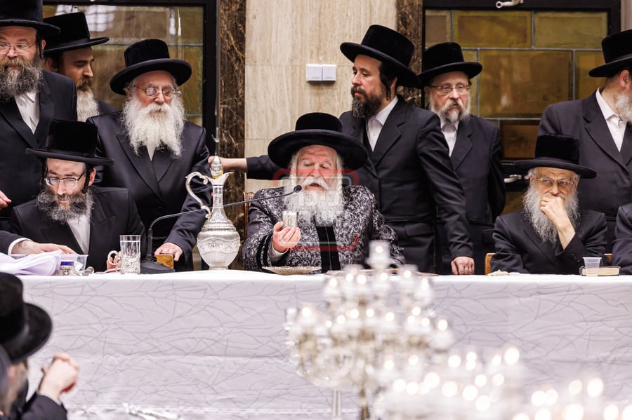 ל"ג בעומר בחצה"ק באבוב