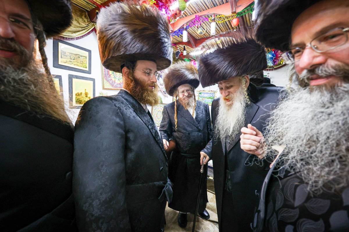 האדמו"ר מטשארנוביל בביקור אצל האדמו"ר משומרי אמונים 