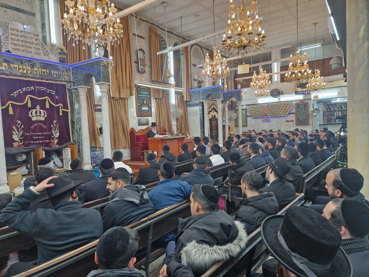 הגאון רבי זמיר כהן במסירת שיעור במוסאיוף