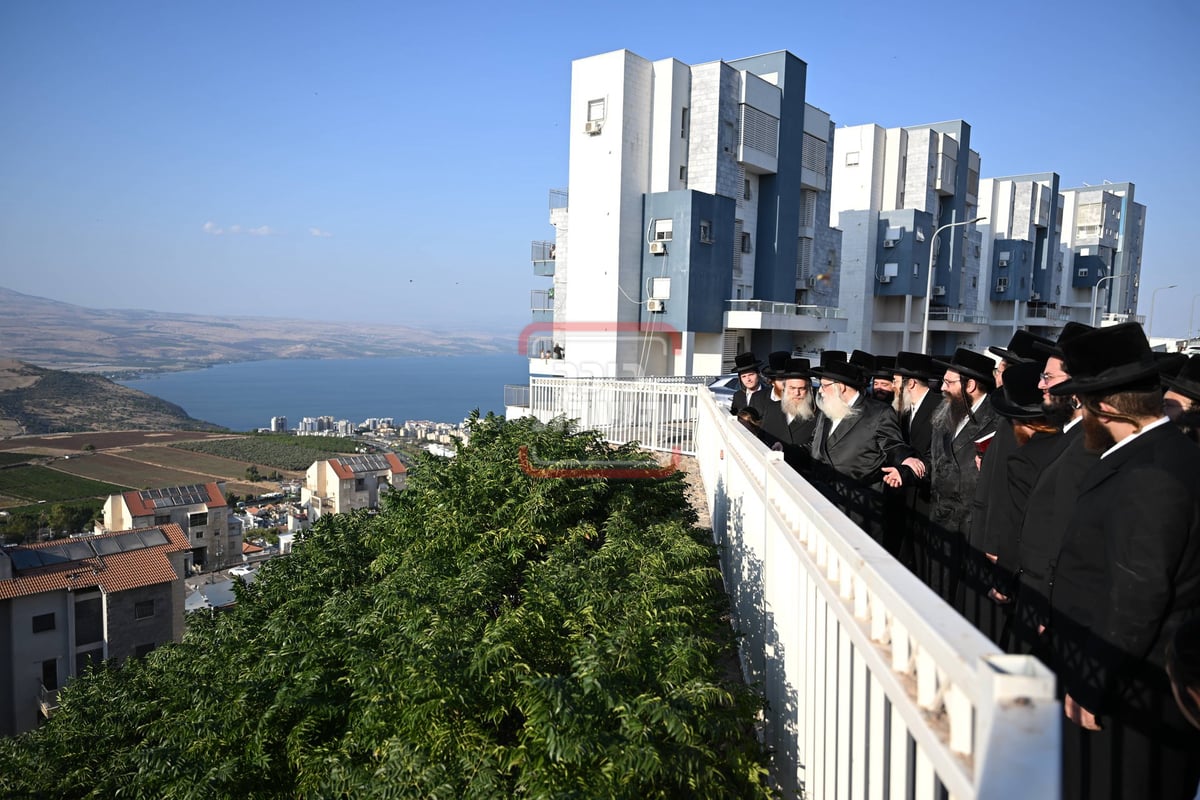 האדמו"ר מצאנז בביקור בטבריה 