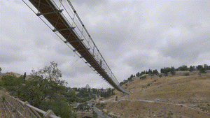 הגשר התלוי הארוך בישראל נפתח בירושלים | צפו בתיעוד